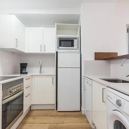 Numancia 1-4B Apartment *